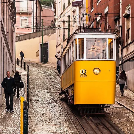 Turim Terreiro Do Paco فندق 4*