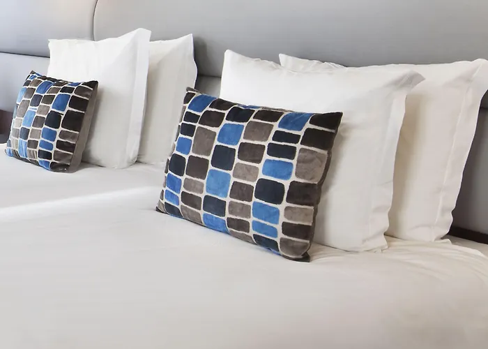 Отель Turim Terreiro Do Paco