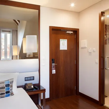 Hotel Turim Terreiro Do Paco 4*