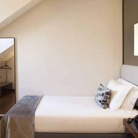 호텔 Turim Terreiro Do Paco 4*