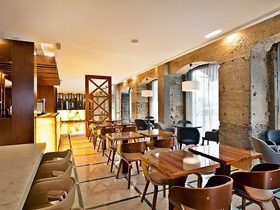 Turim Terreiro Do Paco 호텔 4*